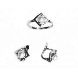 Conjunto de pendientes y anillo de plata con circonitas y perla.  - 085