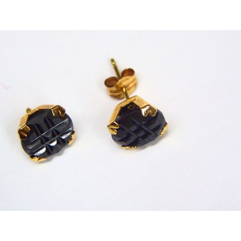 Pendientes oro con piedra  negra y cierre de presión.139585