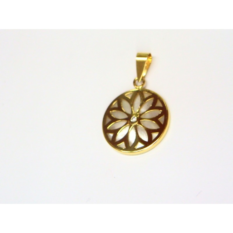 Colgante oro Flor  con fondo de nácar.9526