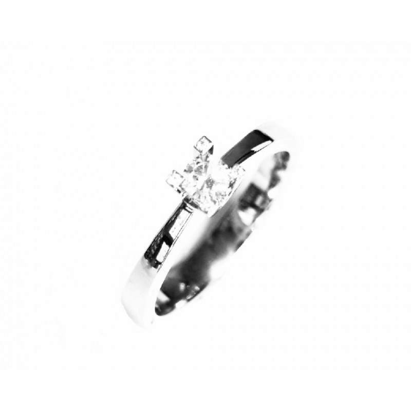 Anillo de oro blanco con diamante - CR34035/0.19CT