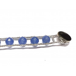 Pulsera con calcedonias azules facetadas engastadas en hilo de acero y pequeñas bolas de plata - PULZ15D