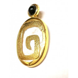 Colgante oro con nácar