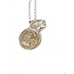 Medalla con cadena de plata y angelito  de Pedro Durán