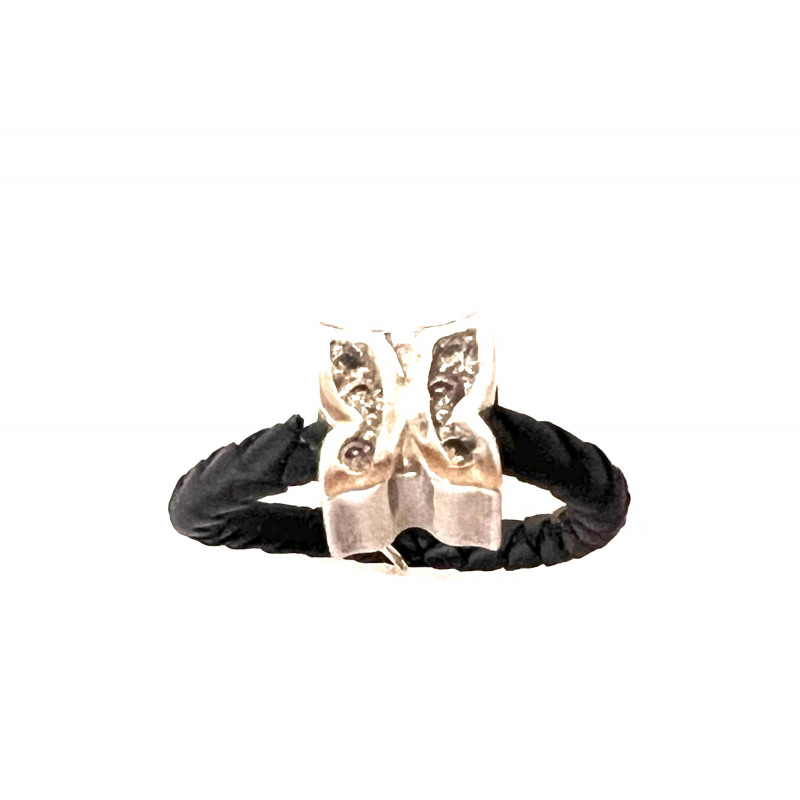 Anillo cuero con mariposa en plata
