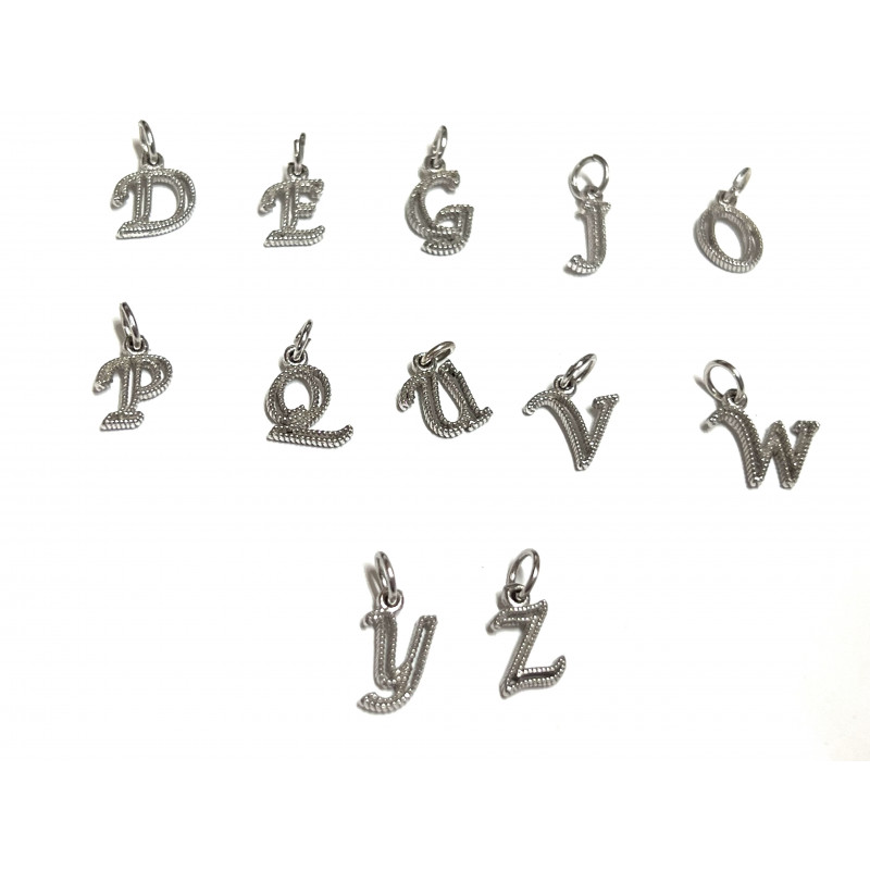 Inicial pequeña de plata